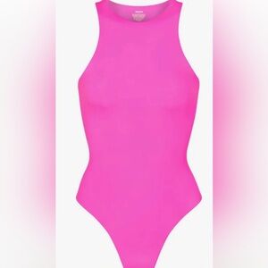 Skims - FITS EVERYBODY HIGH NECK BODYSUIT | NEON ORCHID